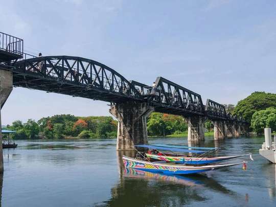Bridge on the River Kwai and Thailand-Burma Railway Guided Tour