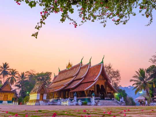 Luang Prabang Temples, Royal Palace & Night Market Private Tour