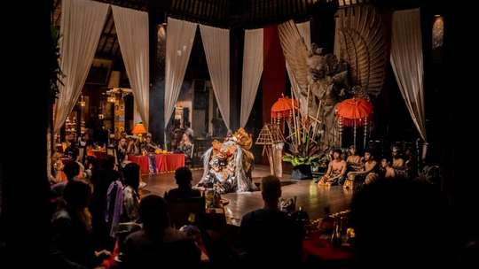 Cultural Evening Dinnner, 652.919 VND