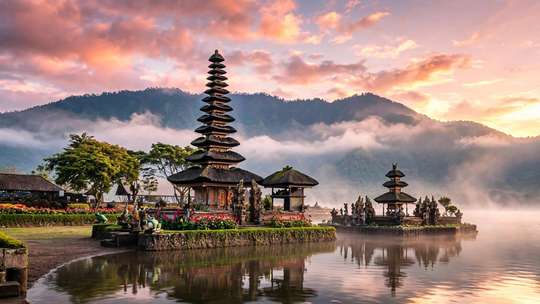 Paket Ekonomis 3D2N Bali: Pantai Pandawa, Melasti, Bedugul, dan Tanah Lot, Rp 1.876.500