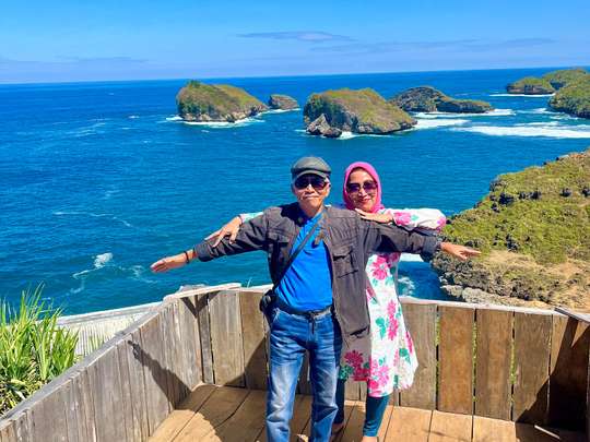 One Day Trip Pacitan - Max 5 People - by Jogjaloka