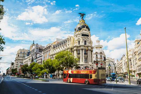 Tur Wisata Bus Hop-on Hop-off Kota Madrid, Rp 477.961