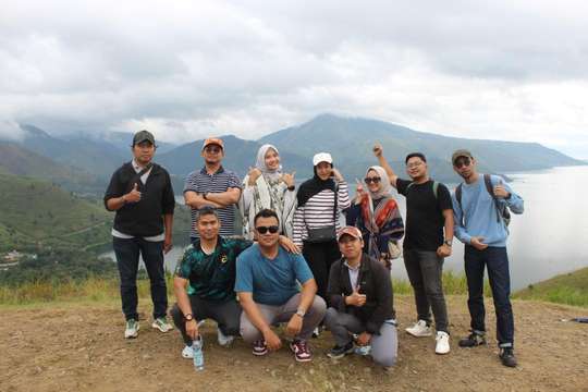 Paket Wisata Danau Toba 2 Hari 1 Malam by Exnevia Travel