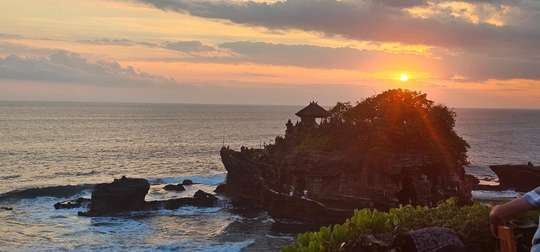 Sunset Corner Tanah Lot Temple, Rp 116.008