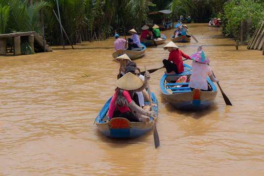 Southern Vietnam Highlights: Saigon City Tour, Dinner Cruise and Double Decker Bus, Cu Chi Tunnels, Mekong Delta - 5D4N Tour