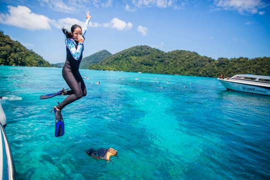 Phuket: Premium Tour to Surin Islands with Snorkel & Lunch