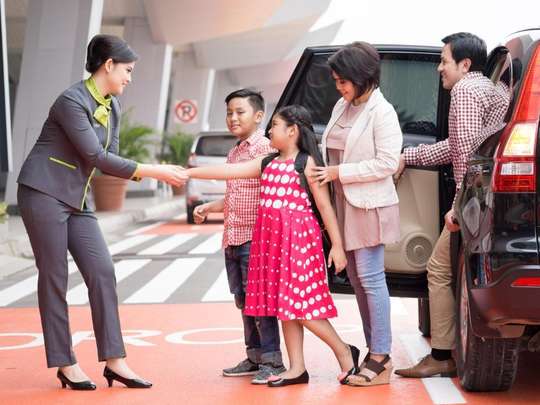 Joumpa Airport VIP Service - Ujung Pandang (UPG)