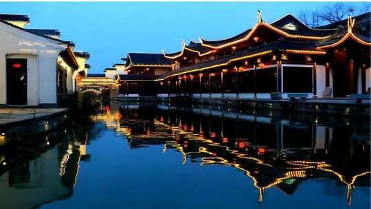 Nanjing: Night Cruise on Outer Qinhuai River