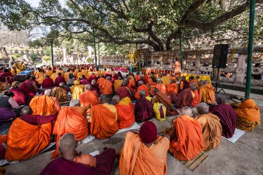 2-Day Varanasi & Bodhgaya Pilgrimage Tour with Sarnath & Sunrise Ganges Boat Ride