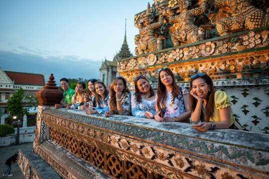 Wat Pho & Wat Arun Guided Walking Tour - 3 Hrs, 467.856 VND