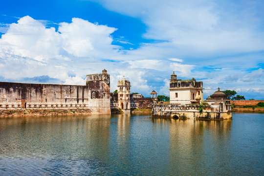 A Day Trip of Chittorgarh Fort and Pushkar From Udaipur.