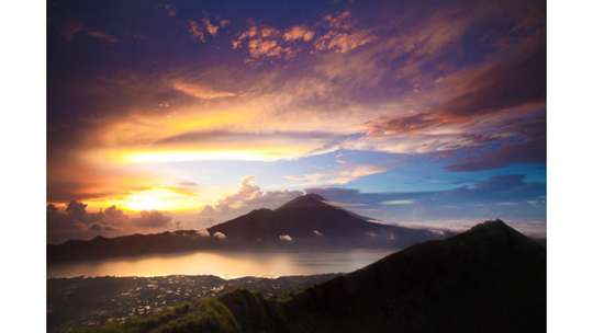 Mendaki Gunung Batur Kintamani & Hotspring, Rp 400.000