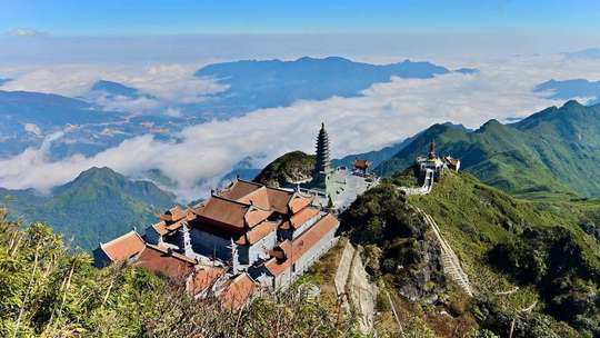 2D2N Explore Sapa With Trekking - Fansipan Peak by Night Train & Limousine Bus | From Hanoi, Vietnam