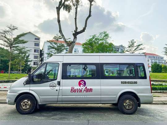 Shared Transfer from Hoi An to Da Nang City Center