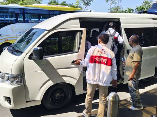 Car Rental Bali with Private Driver and Fuel (Flexible Itinerary)