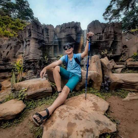 Trekking goa garunggang-leuwi asih by sentultrip.id, Rp 255.000