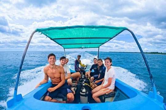 Sightseeing Boat Trip in Trincomale