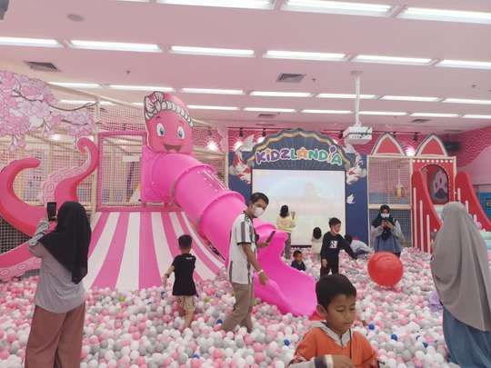 Playground Kidzlandia AEON MALL JGC, S$6