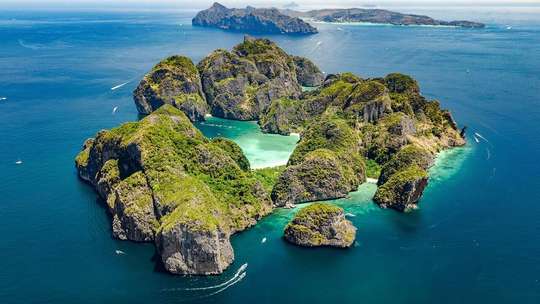 Private Phi Phi and Bamboo Islands Snorkeling Tour by Speedboat, 29.503.289 VND