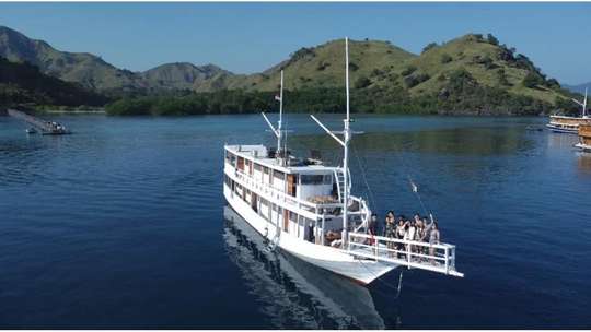 Open Trip Labuan Bajo 3D2N Nadia Boat by Big Komodo Tour