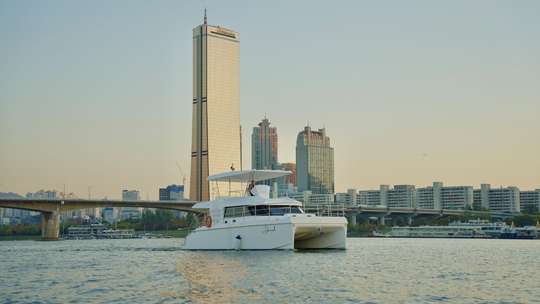 Premier Yacht Cruise on Seoul Han River (Yeouido)