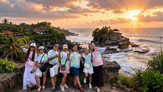 Paket Terlaris Di Bali Tur 4 Hari 3 Malam: Uluwatu, Tanah Lot dan Ubud, Rp 1.694.117