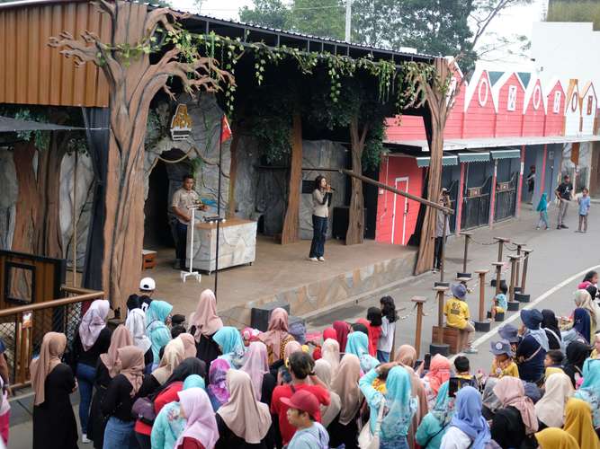 Tiket Suraloka Interactive Zoo 2