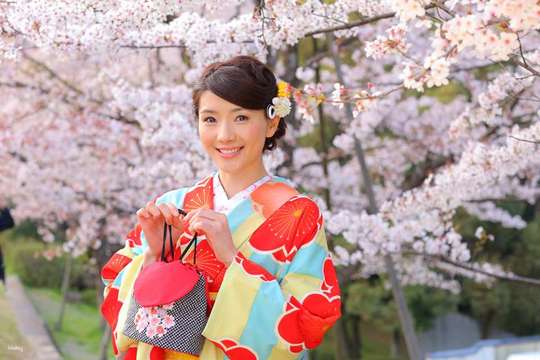 着物レンタル 四季桜 | 清水寺まで徒歩3分 | 京都、日本