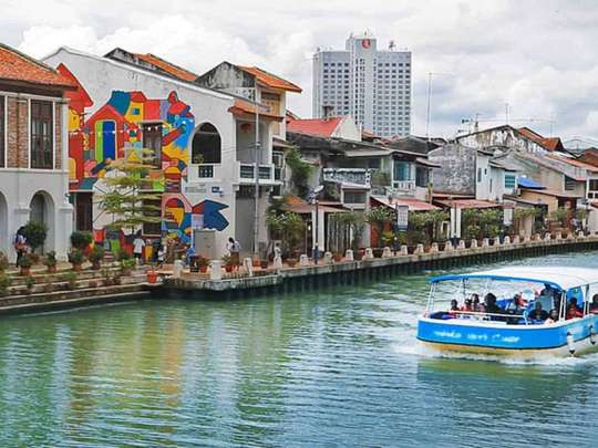 KL City Tour + Historical Malacca with 2-Way Airport Transfer - 4D3N 