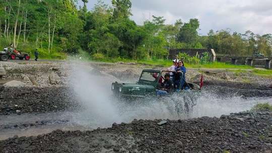 Jeep Lava Tour Merapi, 217.640 VND