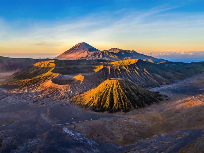 Sunrise Mount Bromo by Triptojava 1