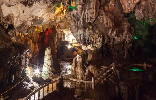 Vang Vieng: Kayaking&Zipline&Cave Tubing&cave tour, USD 51.00