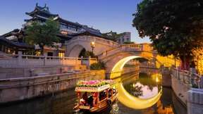 Guangzhou：Liwan Water Town Boat Tour Experience