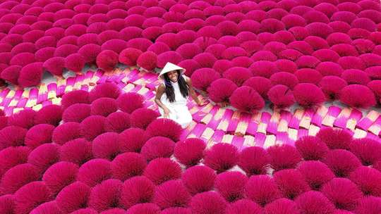 INSTAGRAM INCENSE VILLAGE TOUR WITH TRAIN STREET