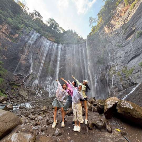 VIP Air Terjun Tumpak Sewu Private Grup Murah | PAKET GOLD, Rp 1.090.900