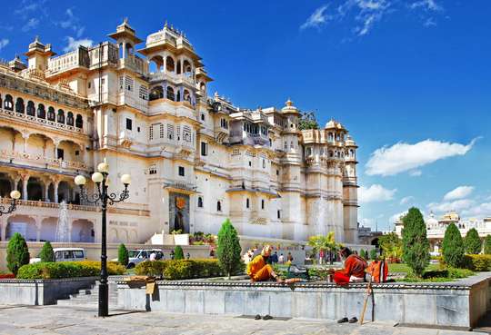 11-Day Jaipur, Pushkar, Bikaner, Jodhpur, Jaisalmer, Ranakpur, Mount Abu & Udaipur Tour