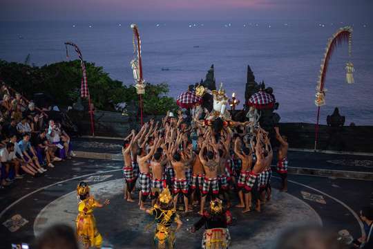 Bali GWK, Uluwatu Sunset & Kecak Fire Dance Private Tour, Rp 555.000