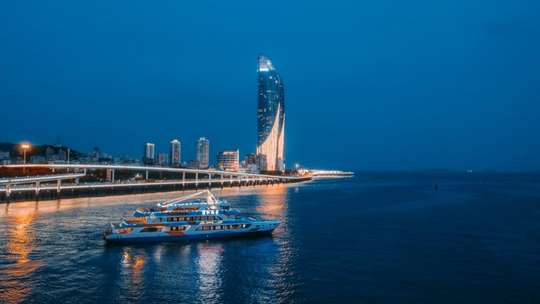 Gulang Melody Music Dinner Cruise Xiamen Night Cruise with Buffet & Live Shows