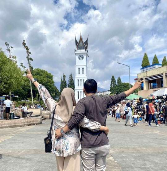 Paket Tour Padang Bukittinggi 2 Hari 1 Malam by Exnevia Travel