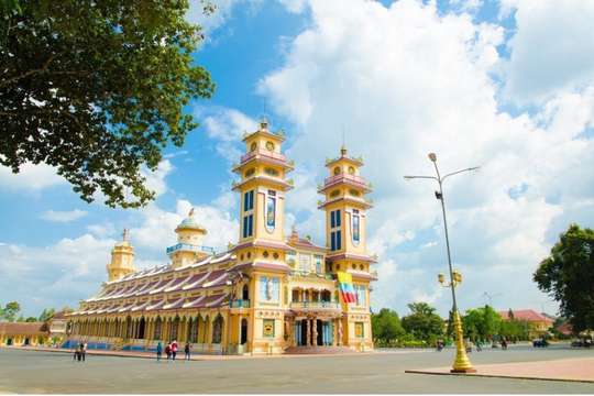 Ba Den Mountain Cable Car and Cao Dai Temple - Small-group 1-day Tour