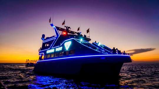Boracay Diamond Yacht 2-Hour Cruise Experience with Sunset View | Philippines