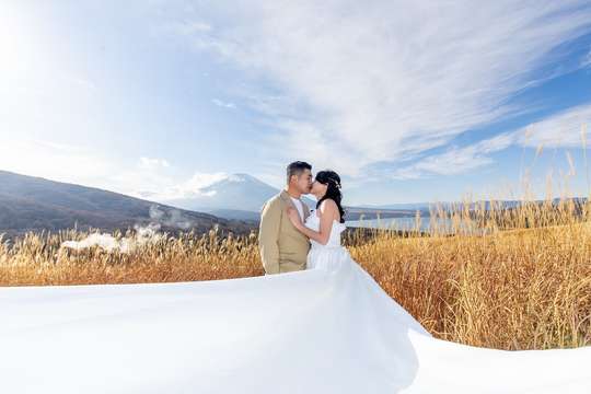 Mt.Fuji: Wedding photo experience with dress & make up (Heart Art Photo)