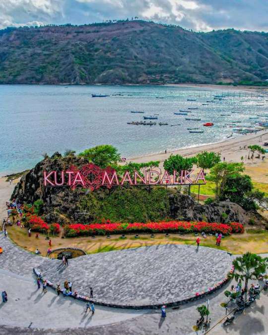 Lombok Tour Package (6 Days) by nangmi travel, 7.214.749 VND