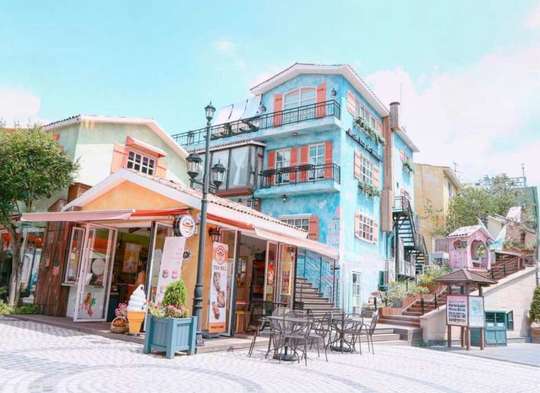 【Korea】All-Day Gourmet Tour from Morning to Night | Lakeside Suspension Bridge & All-You-Can-Eat Shellfish, Abalone, Seafood & Forest-Style Cafe Photo Spot | Departing from Seoul