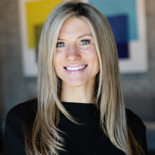 Photo of Lindsay Higgins