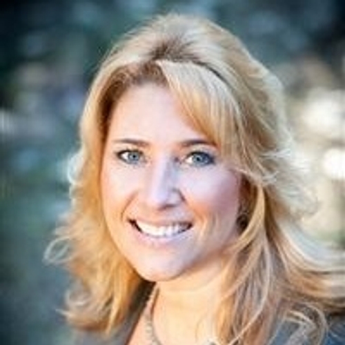 Photo of April McNicholas