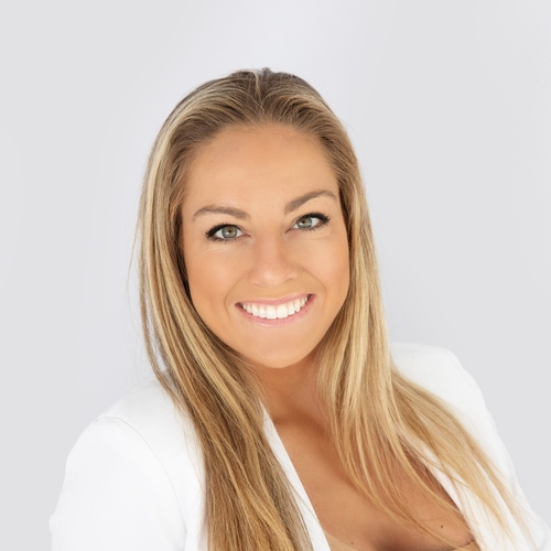 Photo of Kristin Reyes