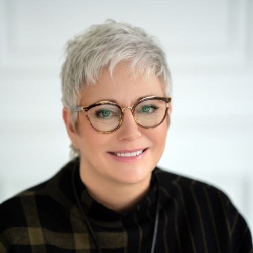 Photo of Lynn Marie Robinson