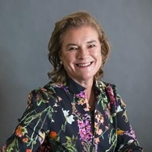 Photo of Leeanne Weld