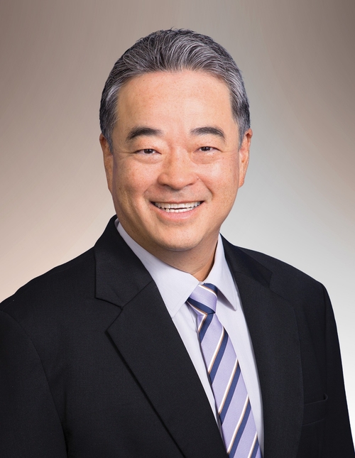 Photo of Myron Kiriu, R